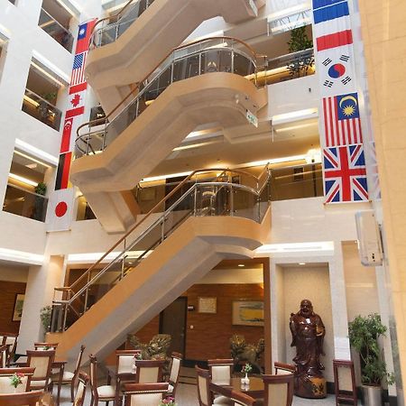 Check Inn Select Taipei Nangang Exterior photo